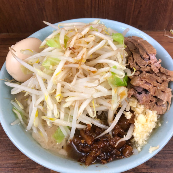 「ラーメン　豚入り」@ラーメン二郎 池袋東口店の写真