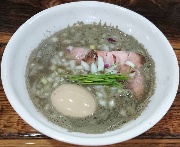 「濃厚煮干そば＋味玉」@麺や 空と大地の写真