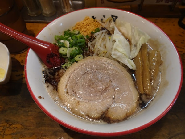 「熊本ラーメン800円　ご飯150円　生しぼりにんにく30円」@きら星の写真