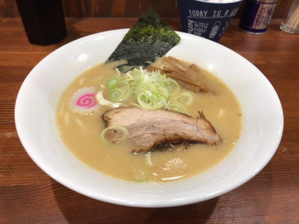 「豚骨煮干中華蕎麦」@中華蕎麦 萌芽の写真