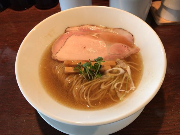 「白醤油ラーメン」@ラーメン ニュー松戸の写真