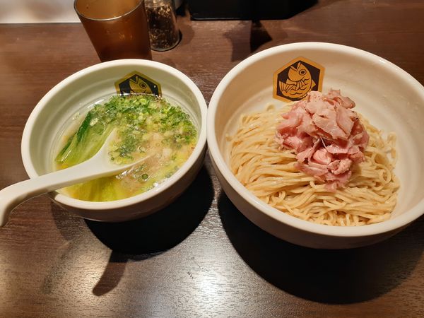 「サーモンつけ麺、大盛」@真鯛らーめん 麺魚 神保町店の写真