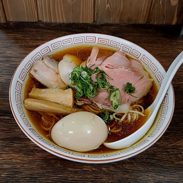 「醤油らぁ麺（プレオープン価格）」@らぁ麺 大金星の写真