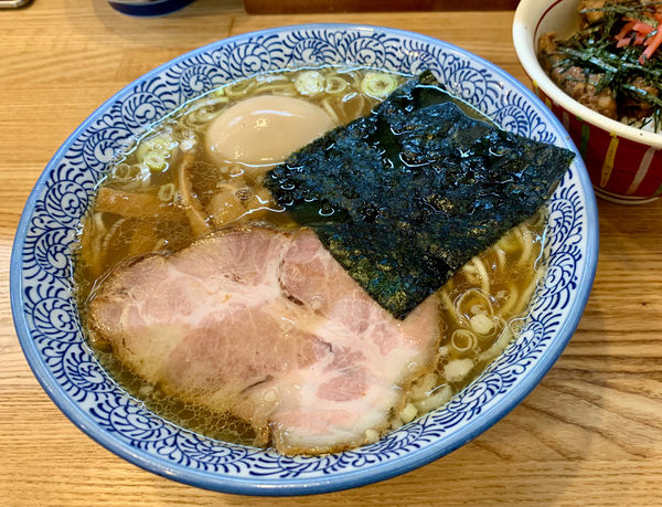 「煮玉子そば＋豚ばらナンコツご飯」@中華そば専門 とんちぼの写真