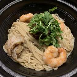 北海道ホタテ入り汁なし担々麺