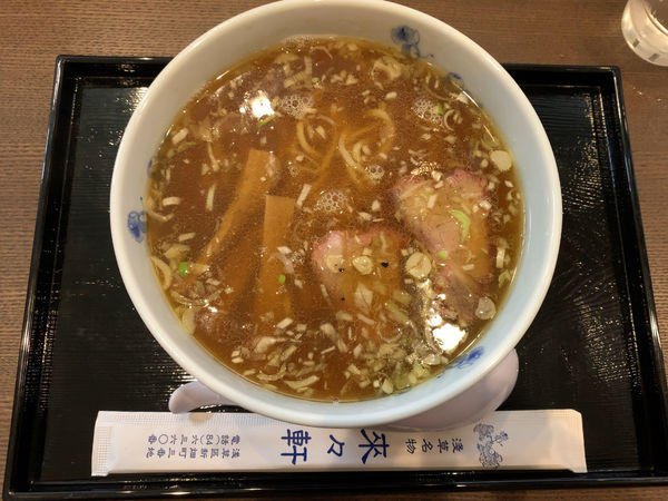 「らうめん（青竹打ち麺）1100円、シウマイ150円」@淺草 來々軒の写真