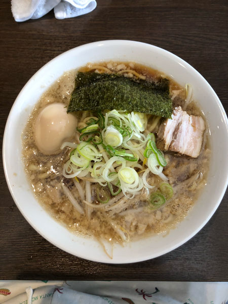 「背脂煮干醤油ラーメン＋煮卵」@麺処 遊 蕨店の写真