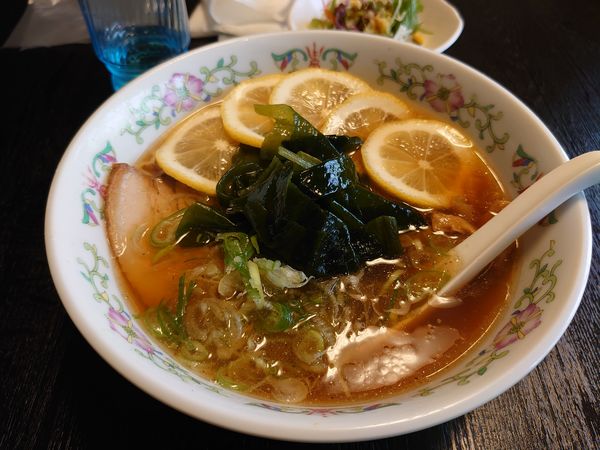 「レモンラーメン」@みさき食堂の写真