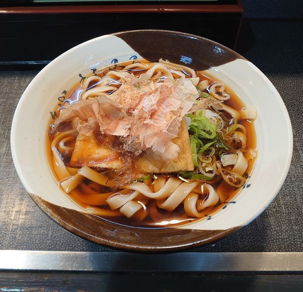 「きしめん(360円)」@名代きしめん 住よし JR名古屋駅・新幹線上りホーム店の写真