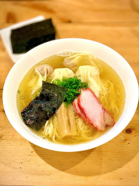 「特製ワンタン麺」@支那そば 大和 稲荷町本店の写真