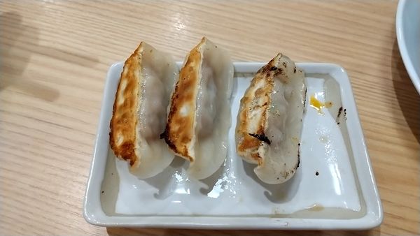 「丸源餃子（ニンニク有り）」@丸源ラーメン 八王子南大沢店の写真