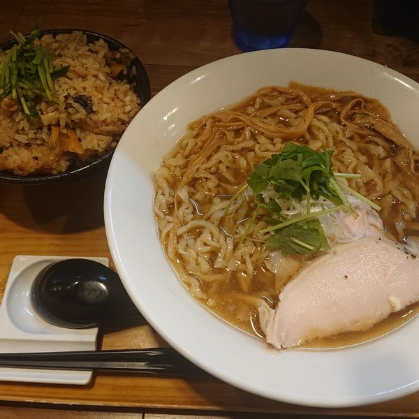「冷やしラーメン900円、炊き込みご飯300円」@ラーメン 健やかの写真