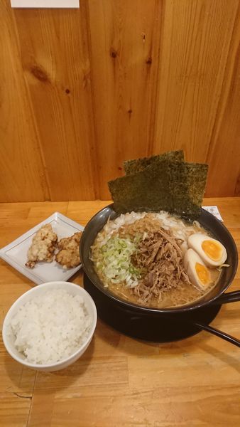 「特製濃厚味噌ラーメン」@濃厚味噌ラーメン さごはちの写真