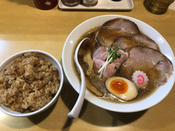 「チャーシューメン + いりこ飯」@三代目しゅうの写真