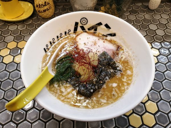 「パイナップル海老塩ラーメン　850円」@パイナップルラーメン屋さん パパパパパインの写真