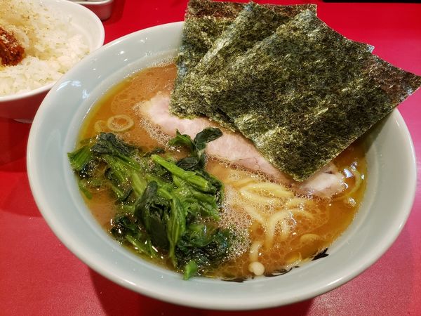 「ラーメン　オオメ　ライス(無料)」@横浜家系ラーメン 志田家 蒲田店の写真