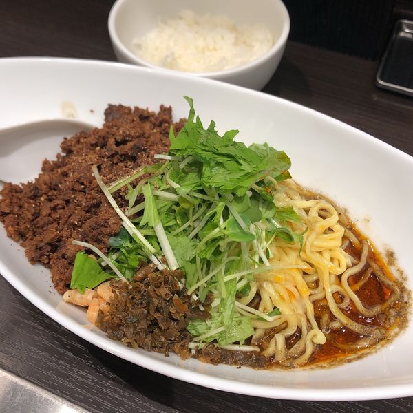 「つゆ無し黒胡麻担担麺（辛4・痺3）」@四川担担麺 阿吽 キッテグランシェ店の写真