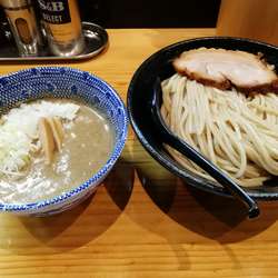 つけ麺850円+中盛50円