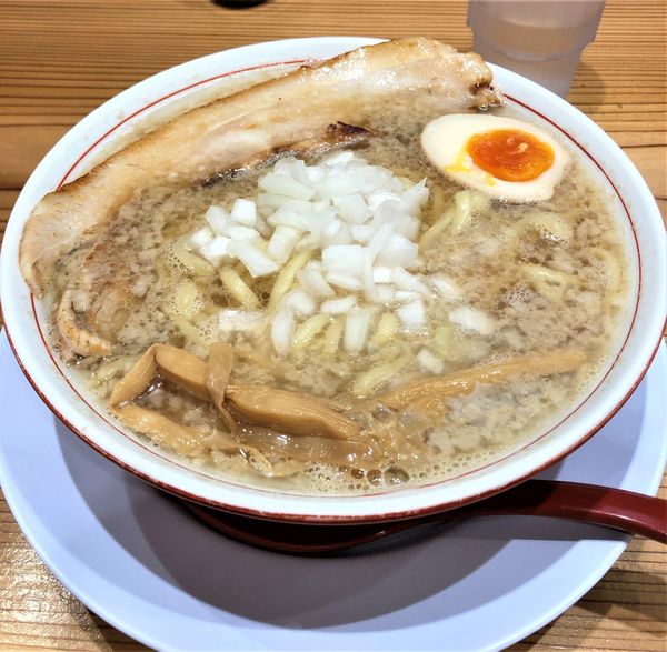 「背脂中華そば」@新潟発祥 なおじ 足立六町店の写真