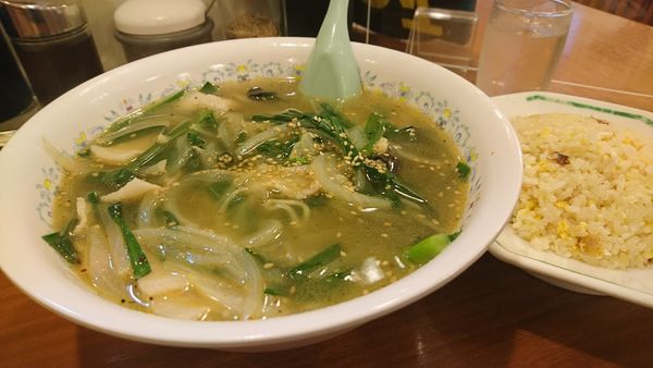 「【昼】スタミナラーメン+半チャーハン」@精陽軒の写真
