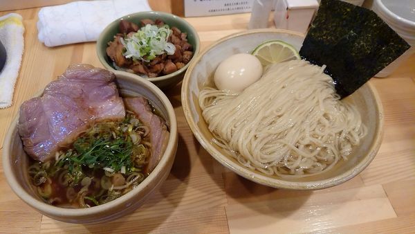 「特製鰹昆布出汁醤油つけめん」@迂直の写真