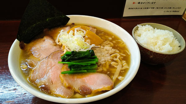 「煮干しらーめん+チャーシュー増し+大盛り+替え玉+ライス」@らーめん 五ノ神精肉店 煮干し編の写真