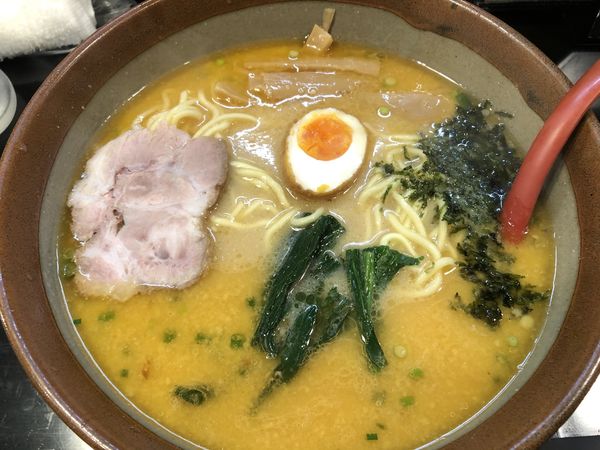 「白味噌らーめん＋半ライス　800円」@大穀の写真