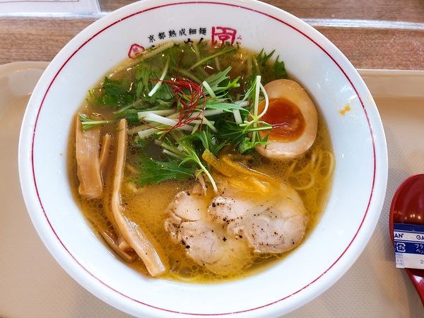 「鶏しおらぁ～めん」@京都熟成細麺 らぁ～めん京 三井アウトレットパーク滋賀竜王店の写真