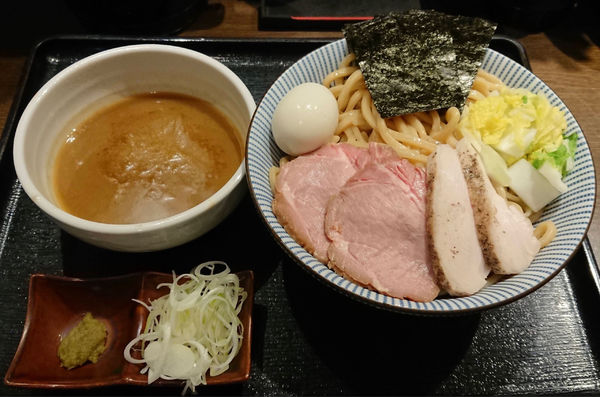「特製つけ麺＋特盛」@長男、もんたいちおの写真