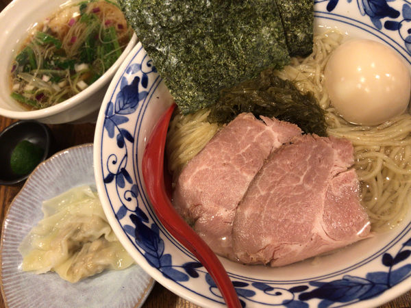 「特製貝出汁醤油つけ麺＋貝油の和え玉」@貝出汁らぁ麺 虎武の写真