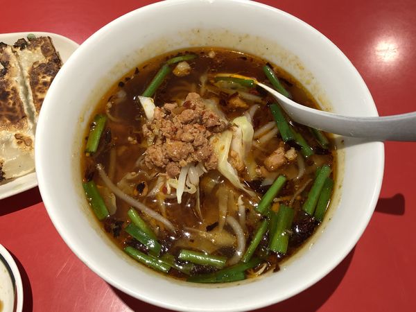 「台湾ラーメン　￥３８０（税別）」@中国料理 東西南北餃子王 新瑞店の写真