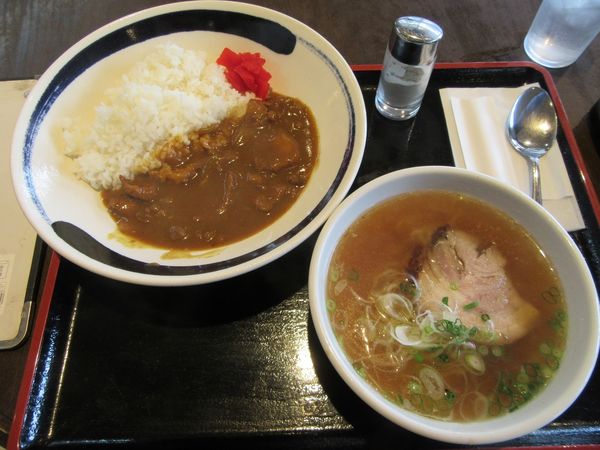 「日替わりランチ　カレー＋ミニラーメン（８５０円）」@レストハウス水郷の写真