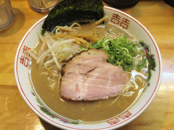 「ラーメン（830円）」@なるめんの写真