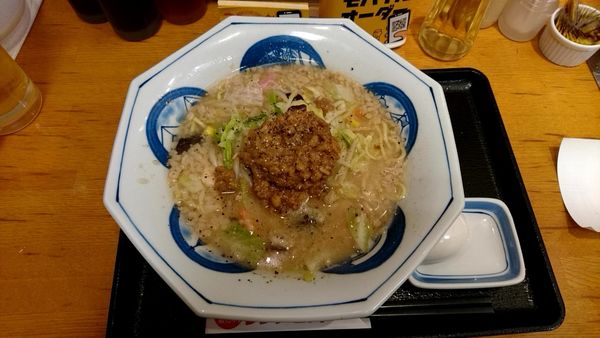 「とくちゃんぽん　背脂とんこつ醤油_690円」@長崎ちゃんぽん リンガーハット 赤坂見附店の写真