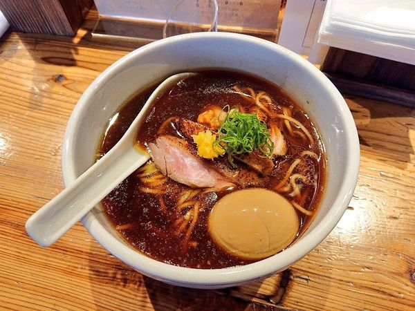 「特製鴨だし中華そば(醤油)」@麺処 図鑑の写真