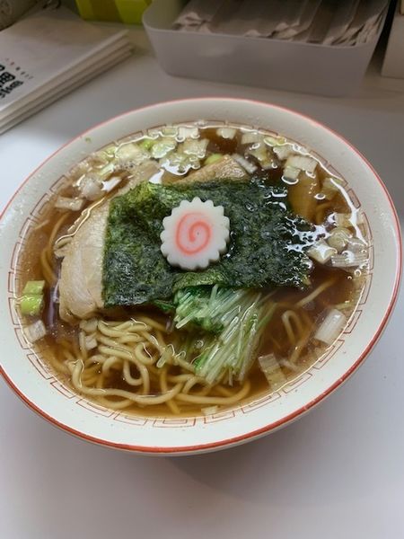 「煮干し中華（温） 800円」@二階麺肴酒店 黒黒黒の写真