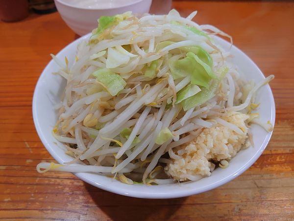 「ラーメン300g ニンニク生卵」@らーめん じろきんの写真