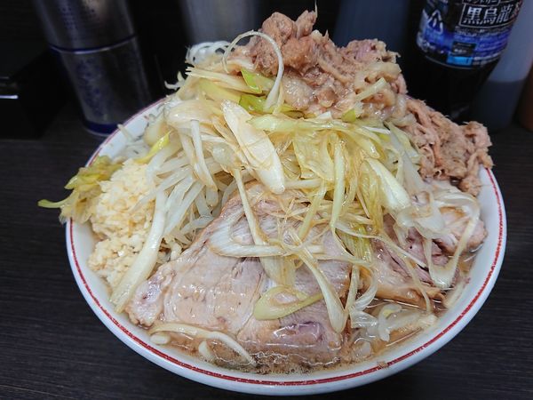 「小ラーメン 麺増し、ほぐし豚、味ネギ」@ラーメン二郎 川越店の写真