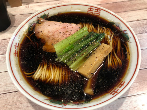 「煮干ブラック中華そば」@世田谷中華そば 祖師谷七丁目食堂の写真