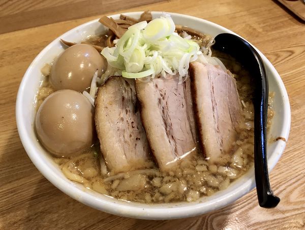 「マッスルイトーの背脂マッスルラーメン」@拉麺大公 上大岡の写真
