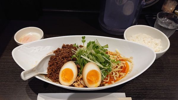 「汁無し味噌担々麺」@四川担担麺 阿吽 キッテグランシェ店の写真