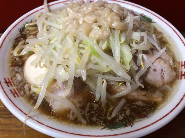 「小ラーメンアブラマシ煮卵ブタ」@ザ・ラーメンスモールアックスの写真