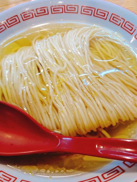 「(梅)かけそば白醤油・ネギ抜き」@自家製麺 くろ松の写真