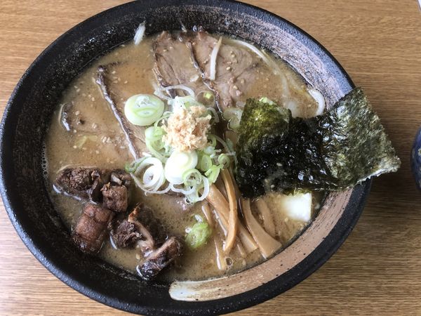 「鶏豚味噌らーめん」@ラーメン極 苫小牧本店の写真
