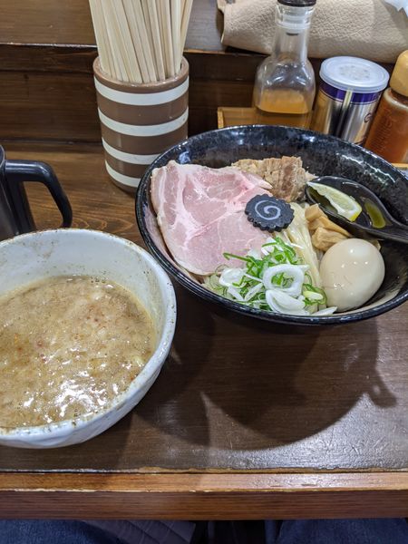 「味玉のせ肉鰹つけめん」@らーめん 虎テツの写真