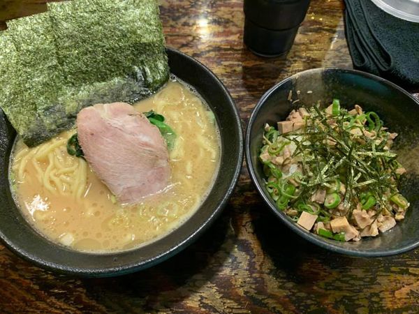 「ラーメン＋ネギチャ丼」@弐七家の写真
