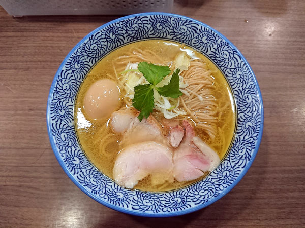 「限定 鶏そば(塩)+味玉」@煮干しつけ麺 宮元の写真