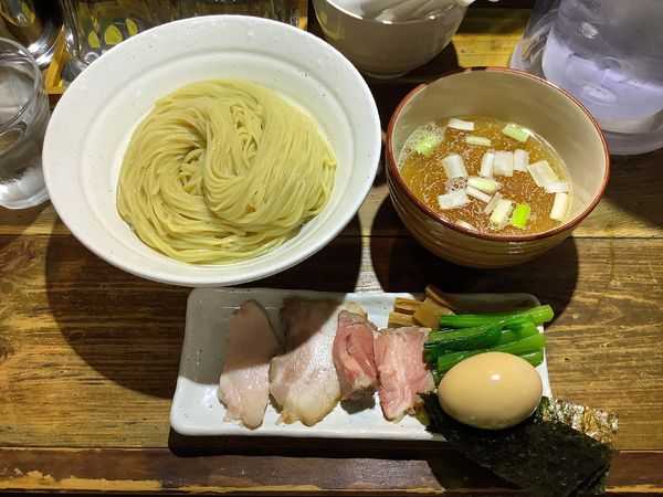 「トロトロ昆布水つけ麺 煮干 全部のせ+麺増やし」@ラーメン屋ジョンの写真