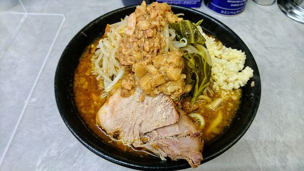 「【限定】黒毛和牛すじカレー麺(ニンニク)」@豚仙人 吉野町本店の写真