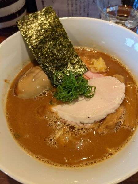 「燻玉らーめん」@RAMEN GOTTSUの写真